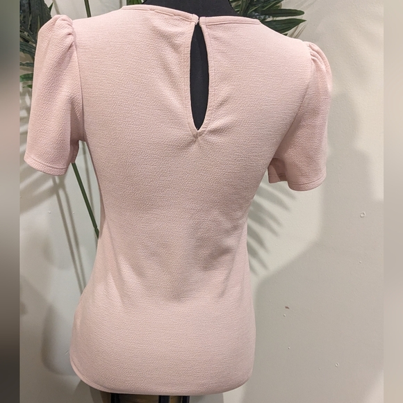 Too - Picture 3 of 7